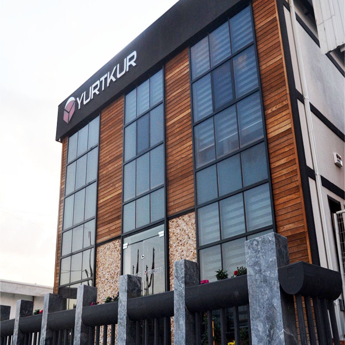 ANCAMAC MACHINERY - Yatay Karton Pet Balya Presi